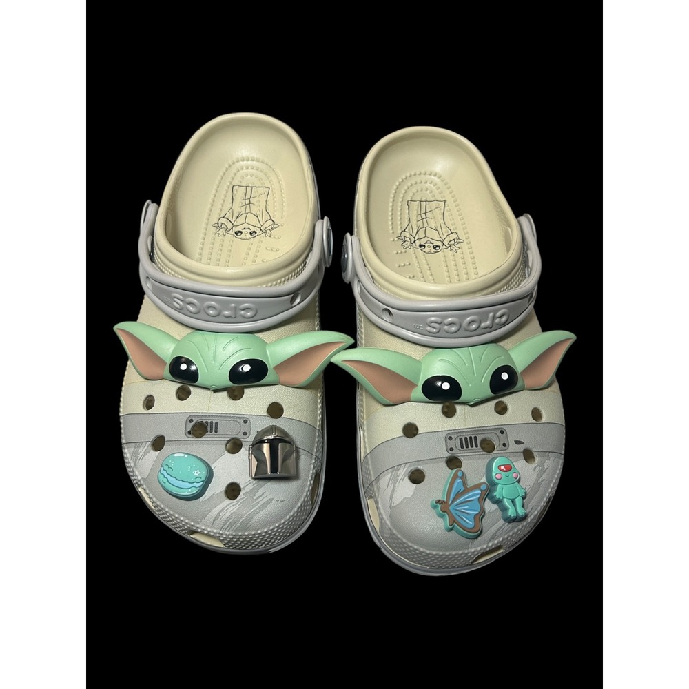 Crocs Star Wars Mandalorian Grogu Baby Yoda Clogs Bone Grey Mens 6 Womens 8